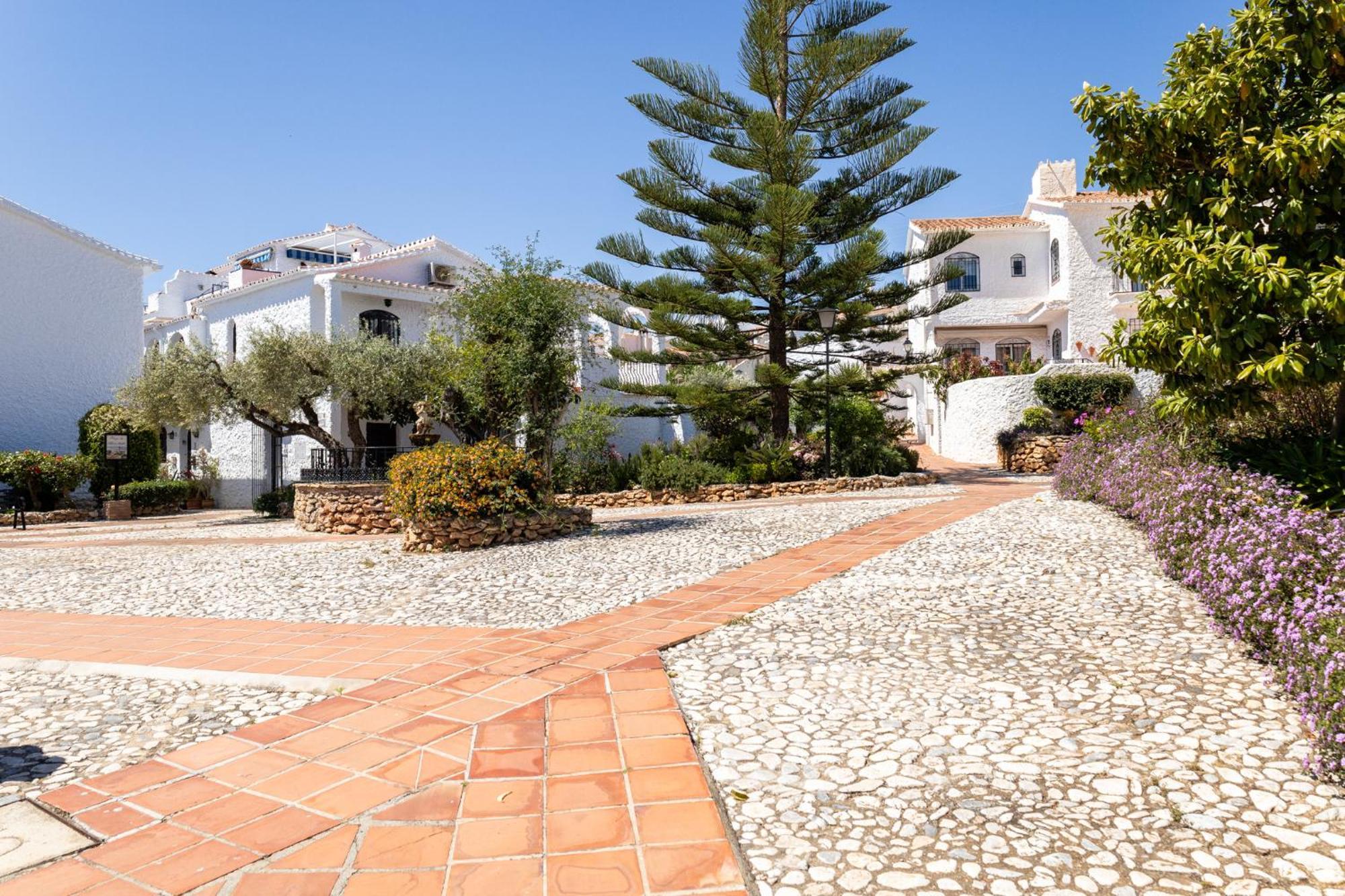 Capistrano Village, 1 Bedroom + Free Wi-Fi Nerja Ngoại thất bức ảnh